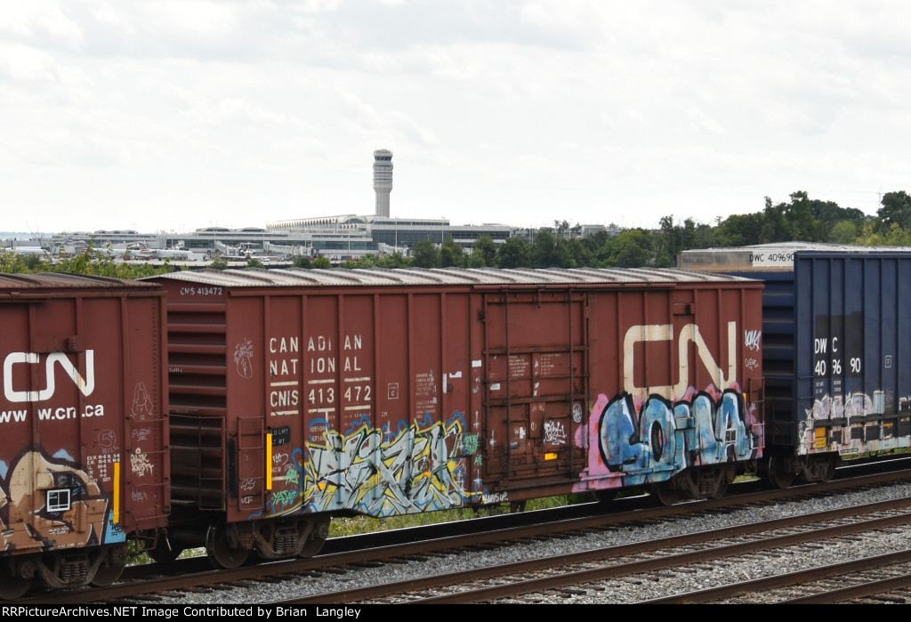 413472